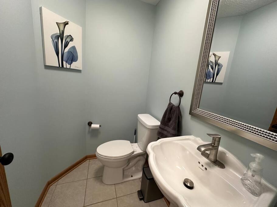 Inviting 3 Bed 2.5 Bath Townhome In Wadsworth Εξωτερικό φωτογραφία