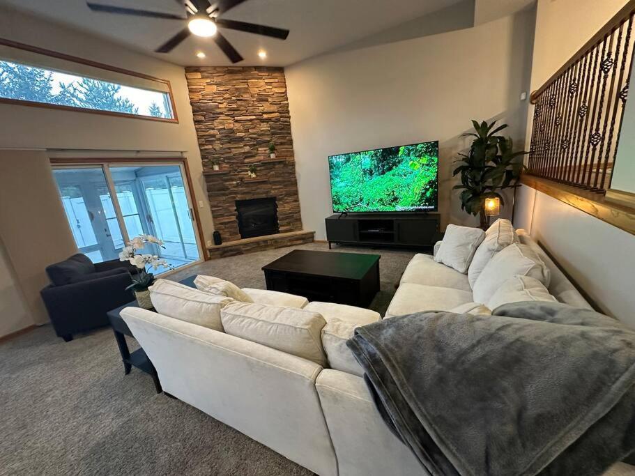 Inviting 3 Bed 2.5 Bath Townhome In Wadsworth Εξωτερικό φωτογραφία