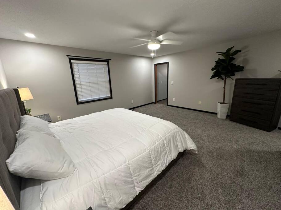 Inviting 3 Bed 2.5 Bath Townhome In Wadsworth Εξωτερικό φωτογραφία